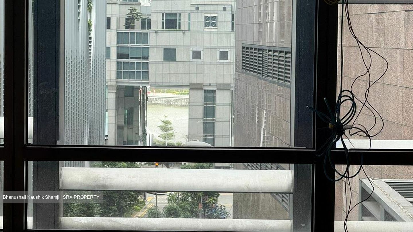 PLUS (D1), Office #576589181